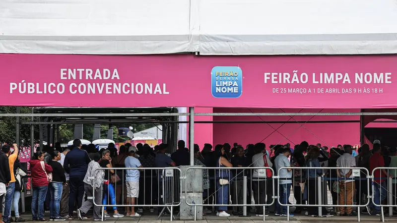 Bancos veem piora do crédito e sinalizam aperto nos empréstimos diante da alta dos calotes