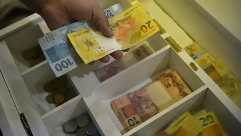Governo lança crédito para bons pagadores enquanto 7 em cada 10 famílias estão inadimplentes