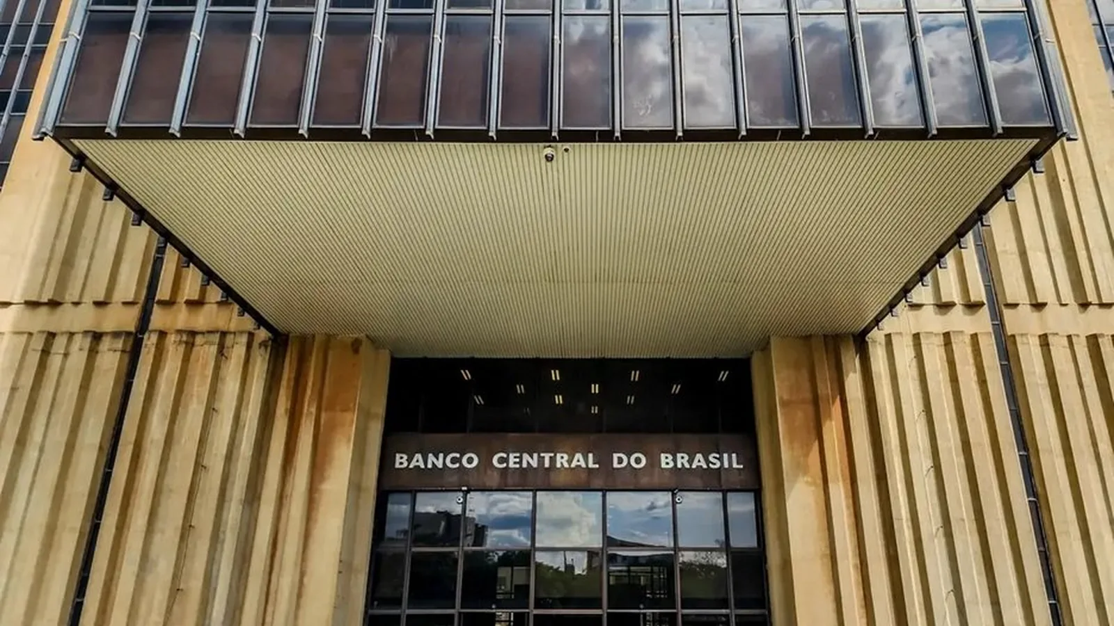 Pix offline: BC anuncia IA antifraude e split tributário