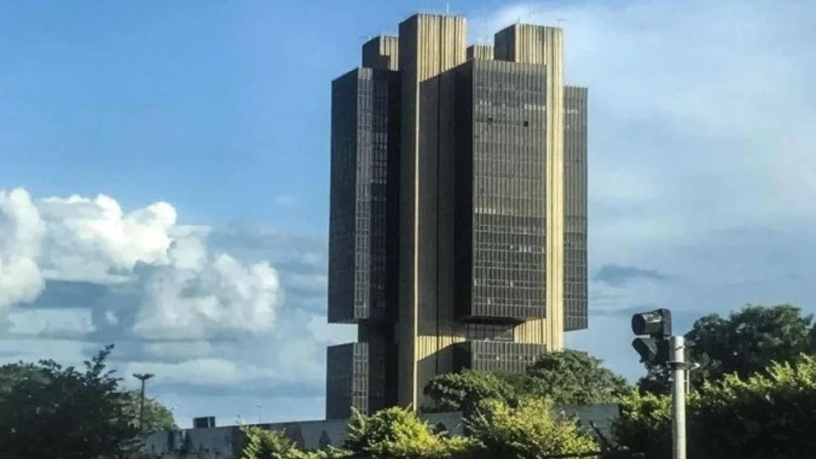 Banco Central decreta liquidação extrajudicial de duas empresas do grupo Simpala