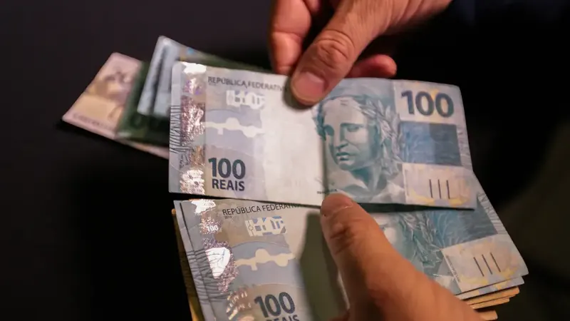 Governo confirma desconto de até 35% do salário para nova modalidade em 2027