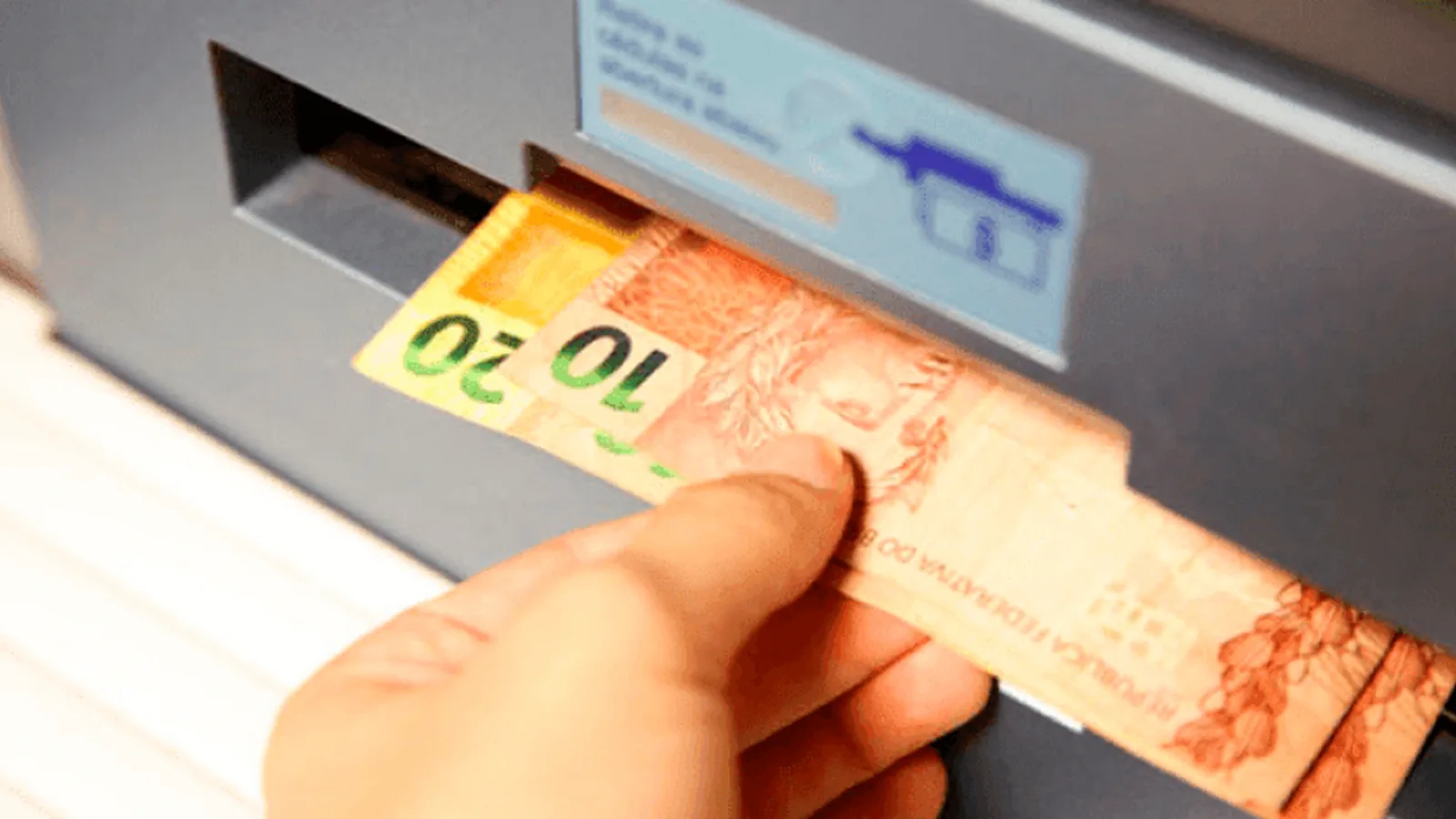Bancos reservam R$ 91 bilhões contra calotes e acendem alerta sobre o crédito no Brasil