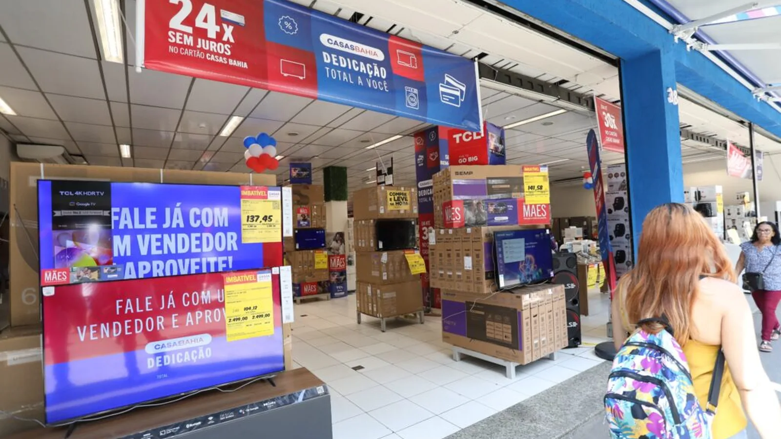 Dificuldades de crédito no varejo podem ser acentuadas por crises em Casas Bahia e Marabraz