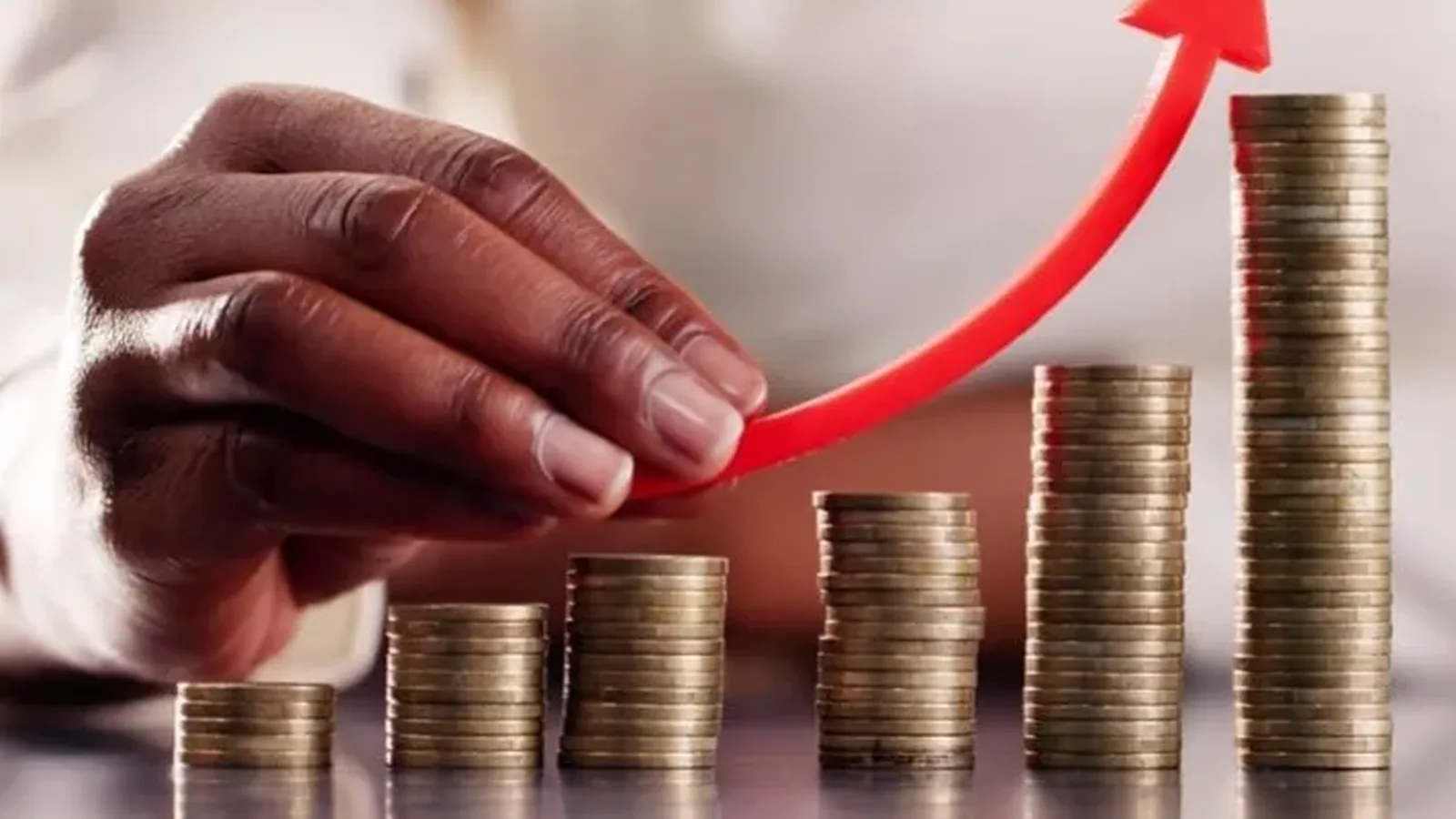 Mercado reduz previsão de crescimento da economia e mantém inflação acima do teto da meta