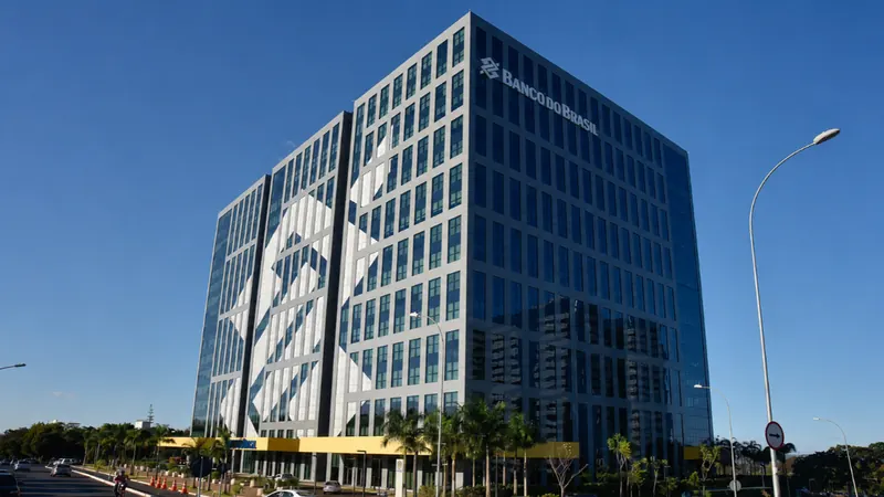 Inadimplência quase dobra e Banco do Brasil renegocia dívidas de até R$ 100 bilhões