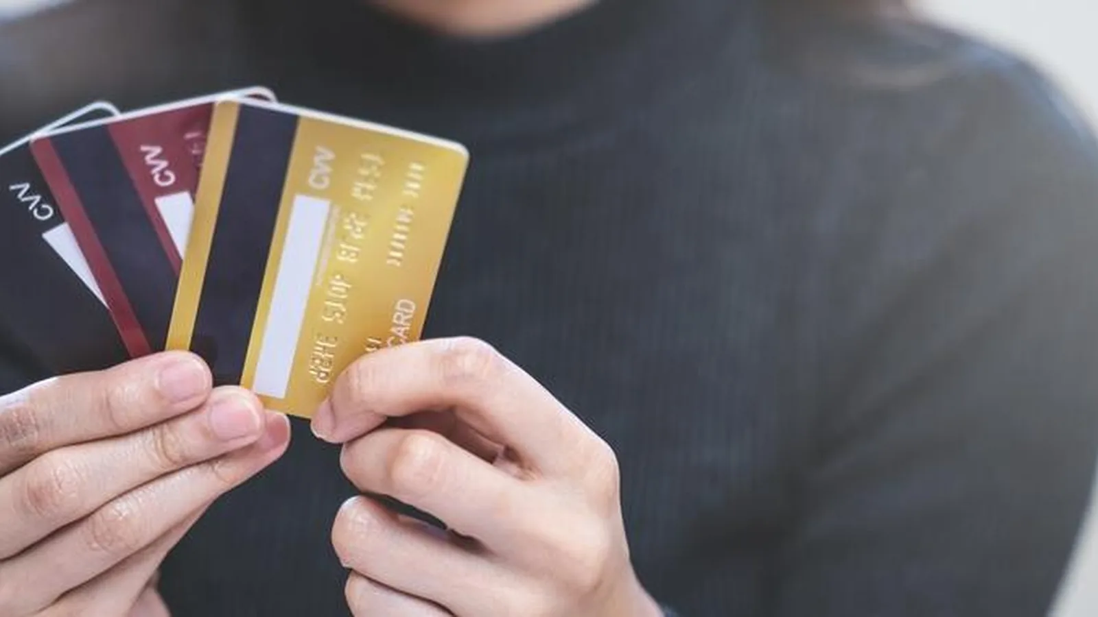 Inadimplência entre os mais pobres é quase o dobro da taxa média do país, aponta Febraban