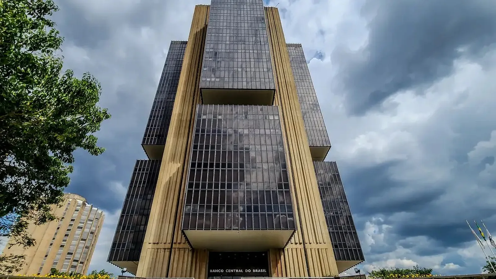 Banco Central diz que prepara medida para mitigar risco de crédito em meio à endividamento recorde
