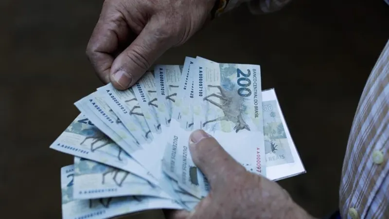 CMN altera regras de carência de crédito para adimplentes do Fies