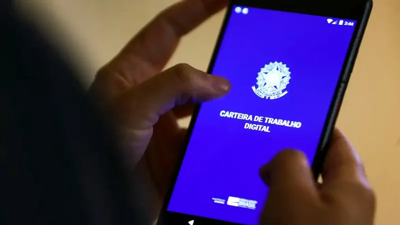 Inadimplência do consignado CLT chega a 10% e bate recorde em julho