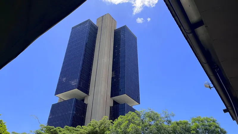 Banco Central define regra para central assumir cooperativa de crédito em crise