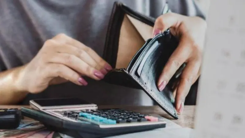 Dívidas comprometem recorde de 28,9% da renda das famílias