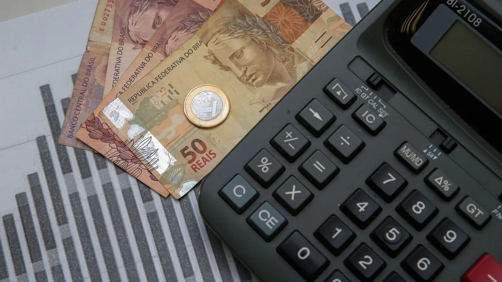 Governo anuncia renegociação de dívidas tributárias para MEIs