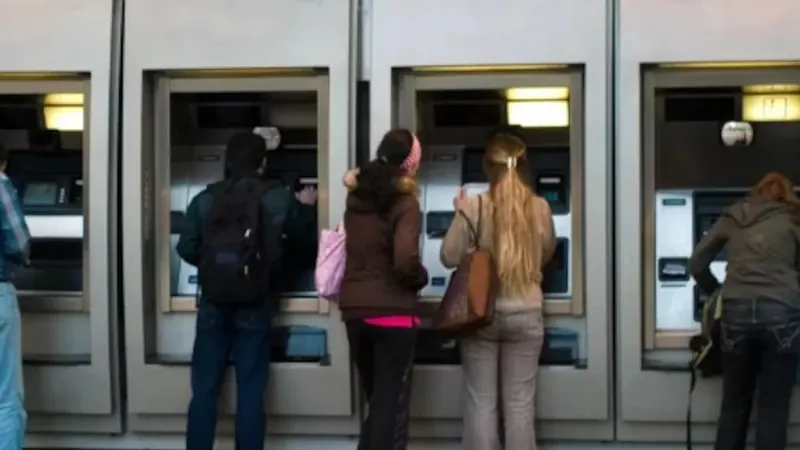 Como a IA está mudando a rotina dos bancos por dentro e por fora; entenda e veja casos