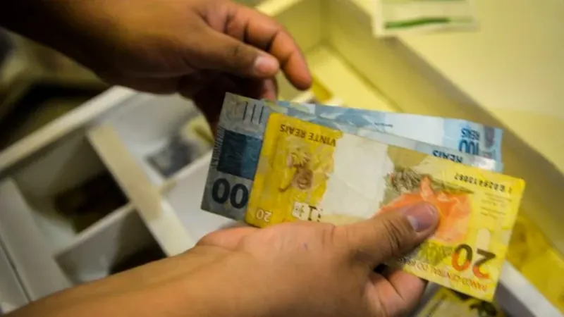 Endividamento chega a 81% das famílias brasileiras, sendo 3 em cada 10 inadimplentes
