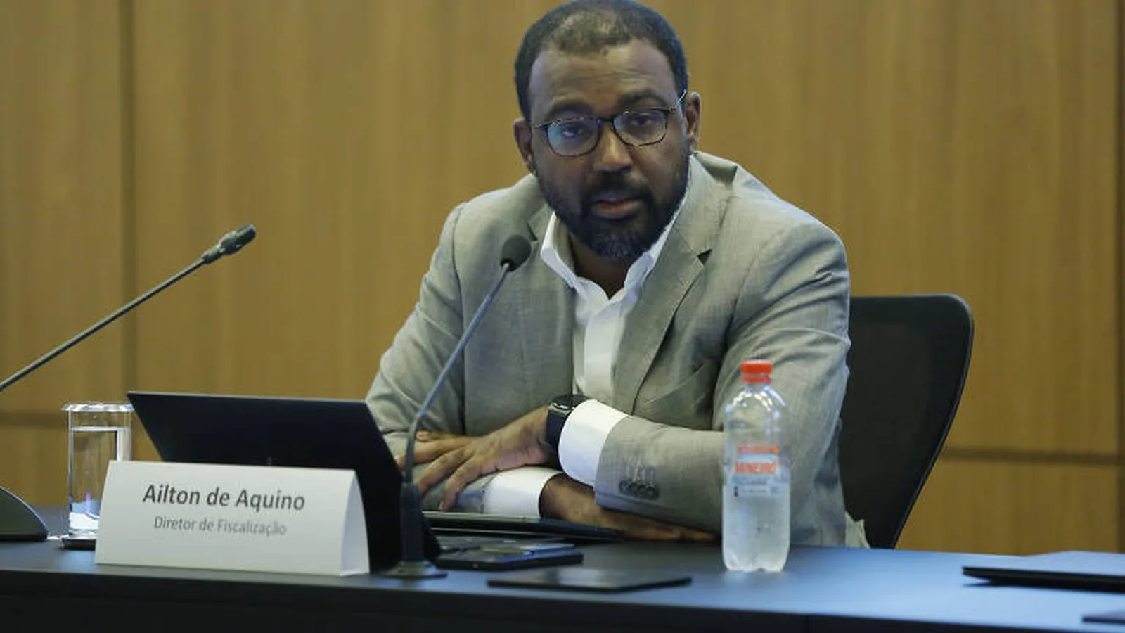 Diretor do BC diz que órgão lançará novas medidas para combater endividamento