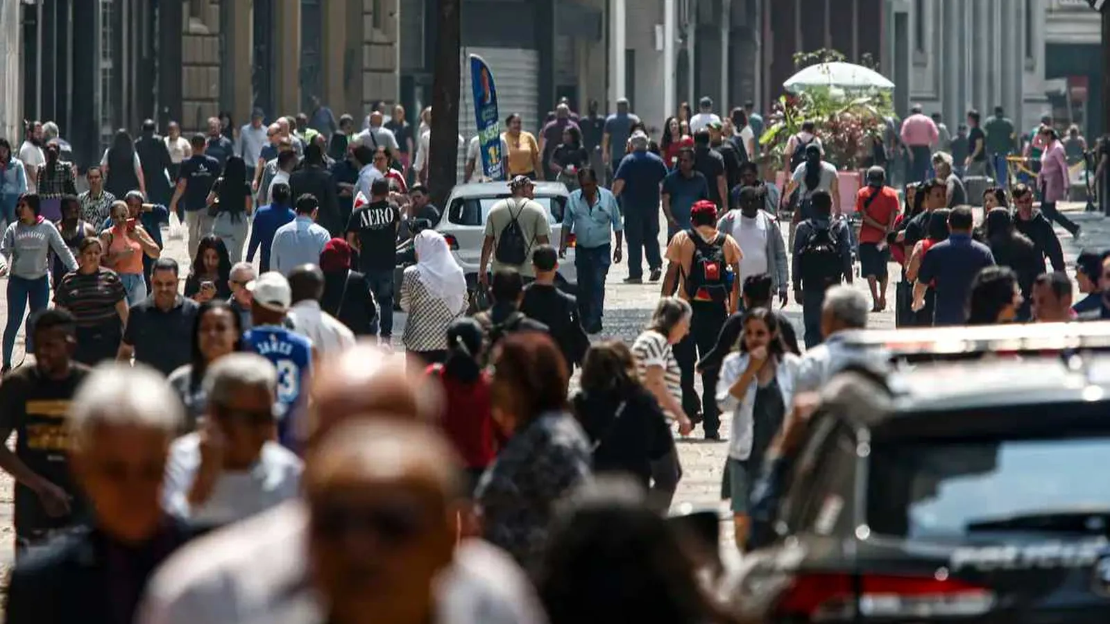 PIB desacelera e mostra economia mais suscetível aos juros do que o esperado