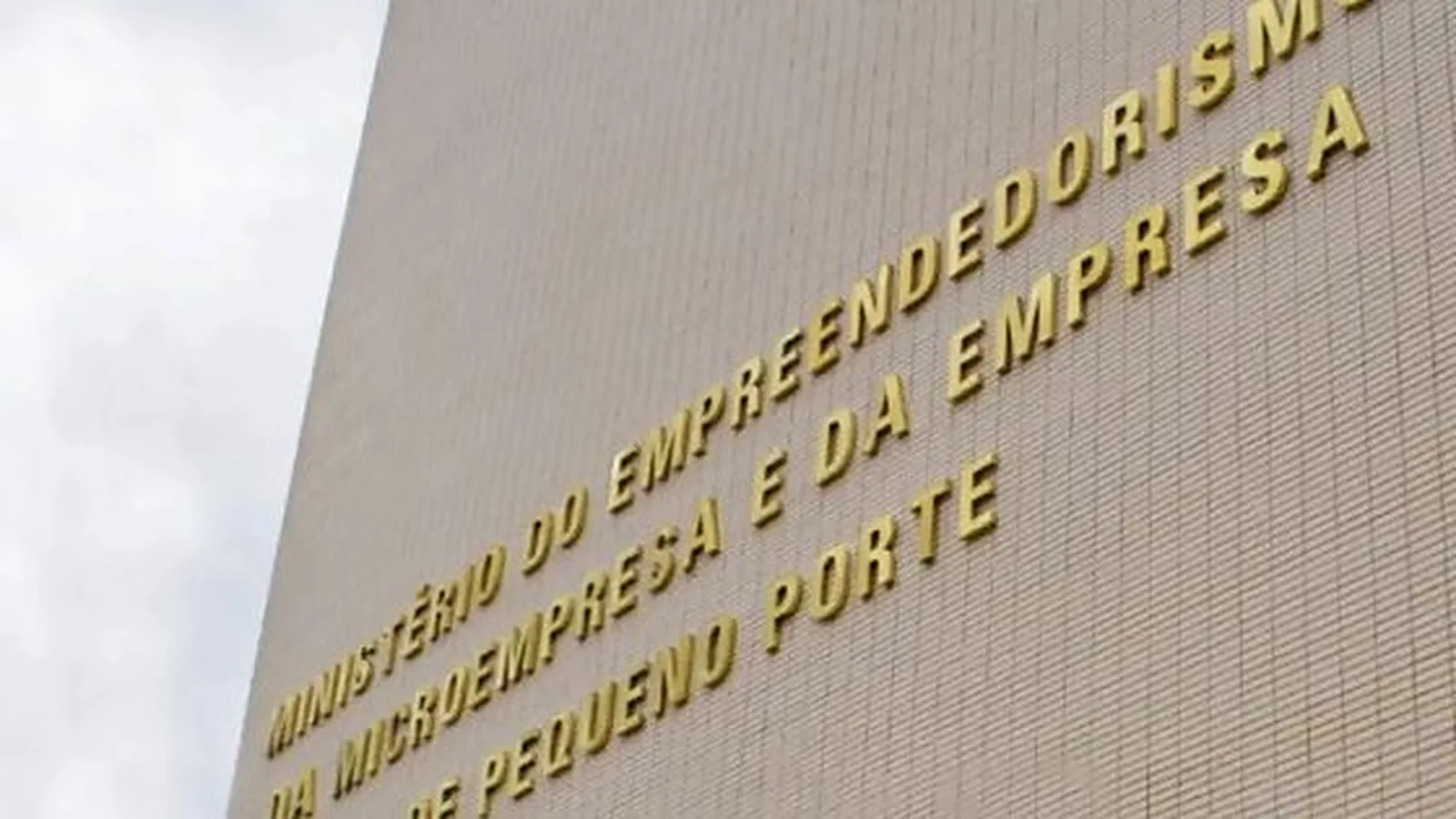 Governo direciona reforço de até R$ 750 milhões só ao Pronampe