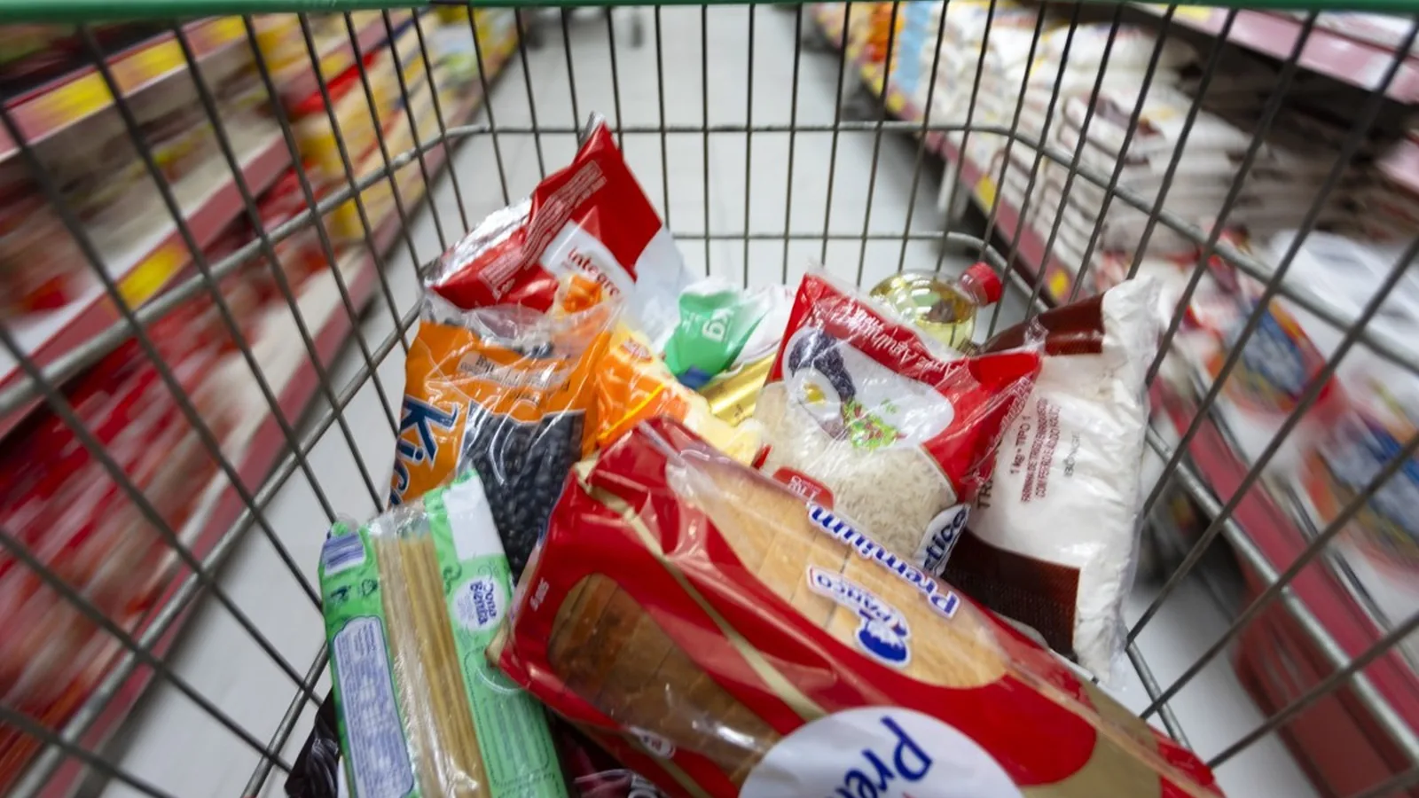 PIB cresce 0,5% no segundo trimestre, com queda no consumo das famílias