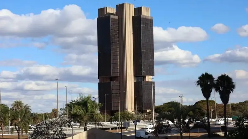 Endividamento: BC estuda medidas contra alta no crédito