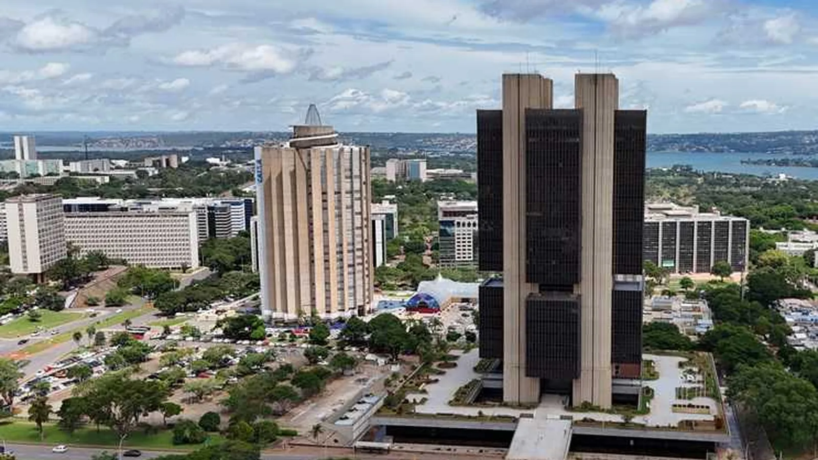 BC sinaliza medidas de capital conforme crédito ao consumidor impulsiona dívida