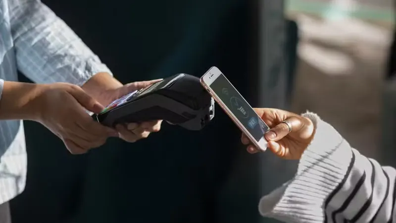 Fintechs elevam PIB em R$ 1,6 trilhão em dez anos e reduzem custos com taxas, diz estudo