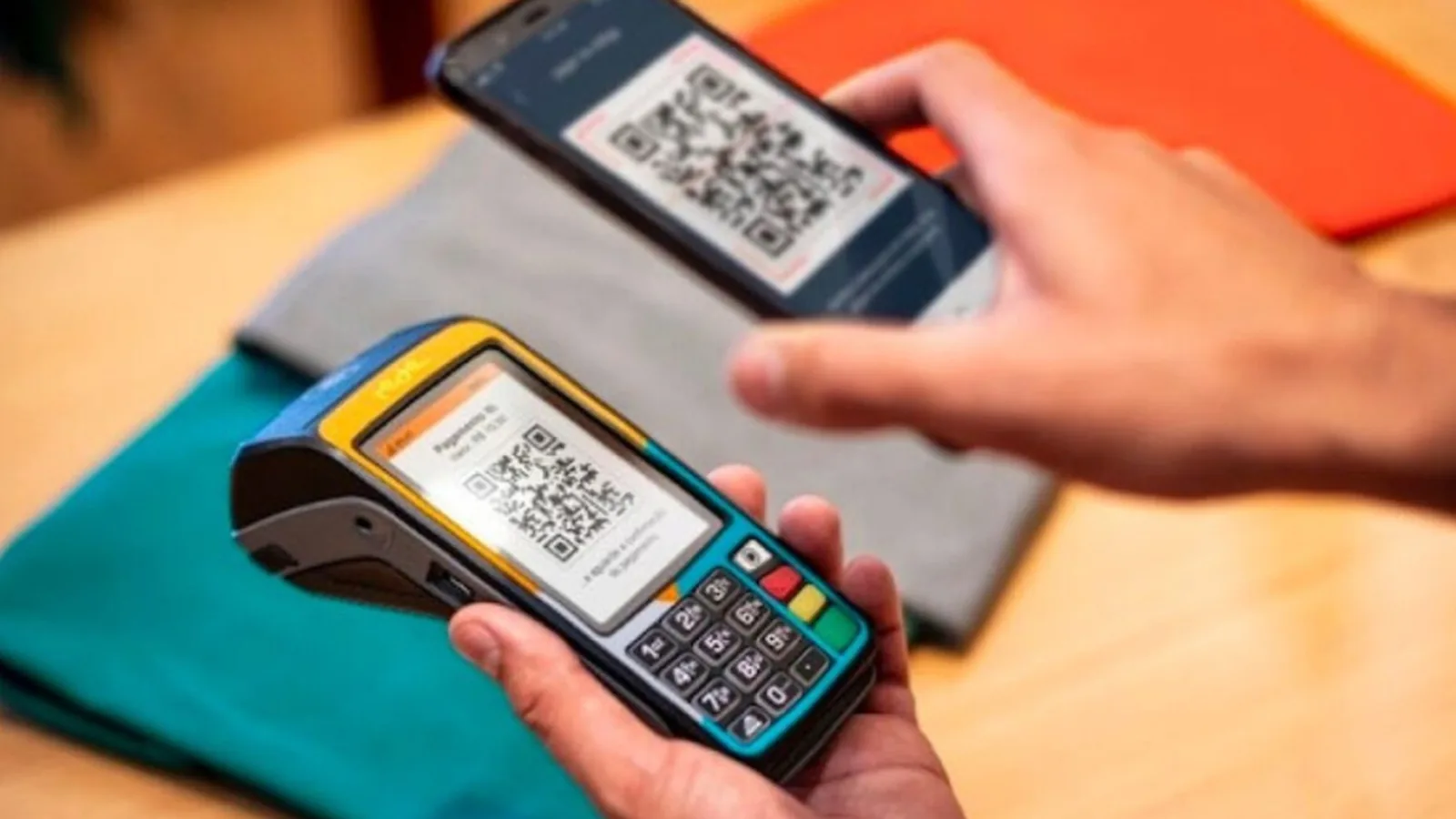 Novo golpe altera QR Code do Pix e desvia dinheiro de compras on-line