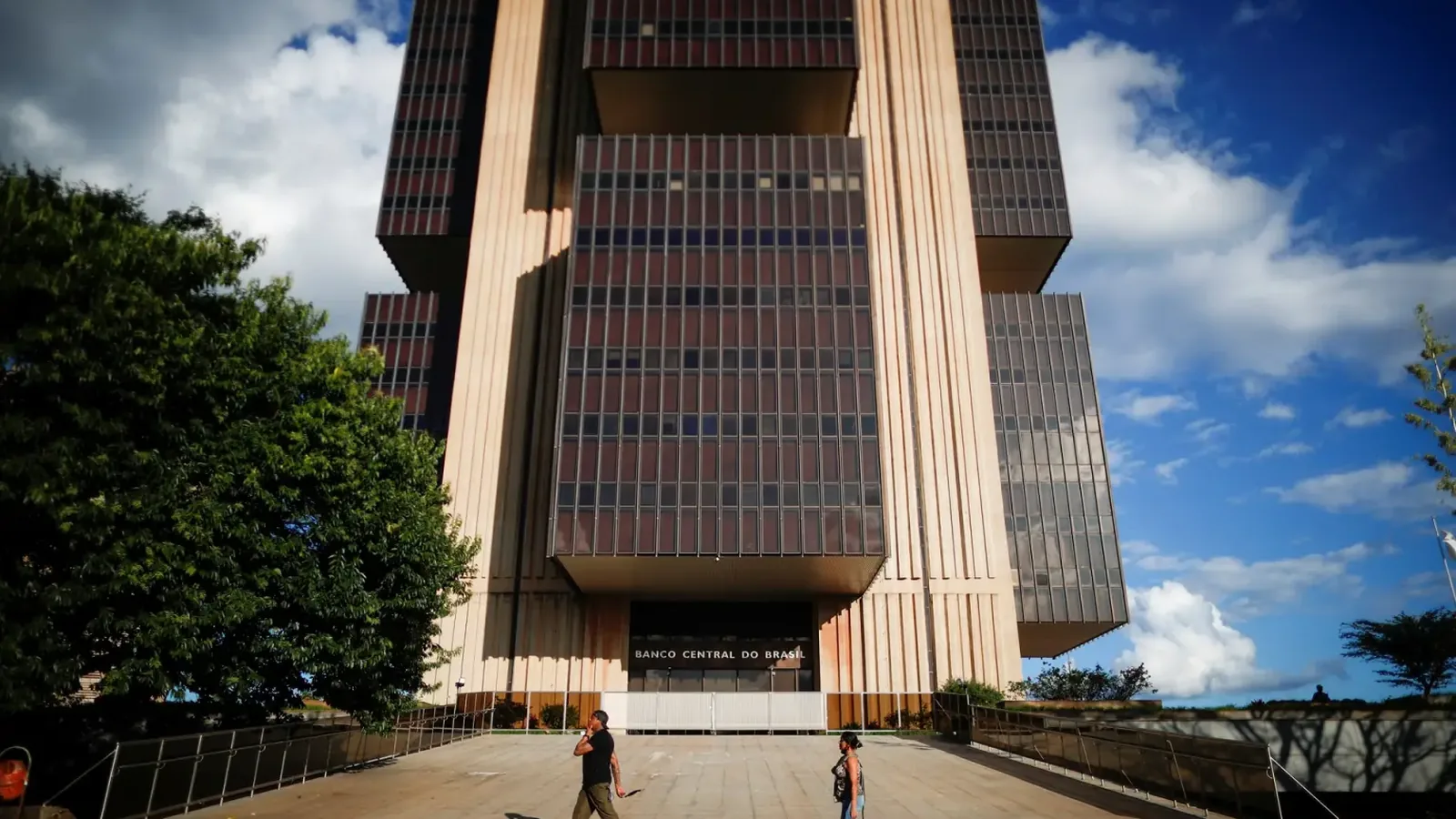 Banco Central estuda caminhos para levar Pix a pagamentos internacionais