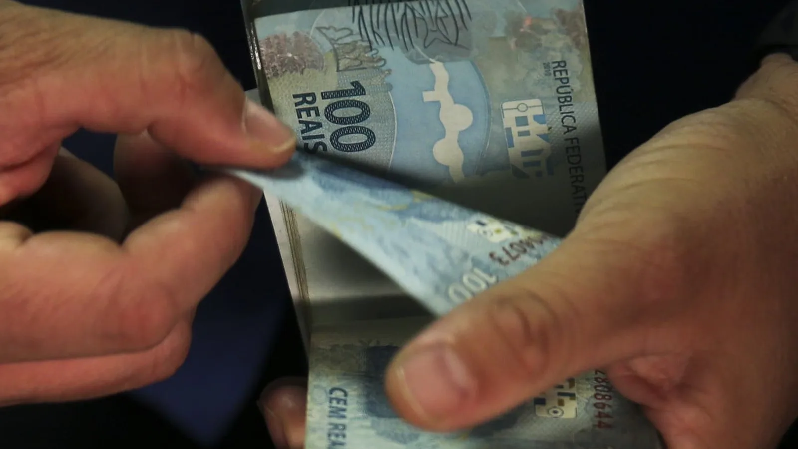 Inadimplência sobe 0,35% no RS em agosto