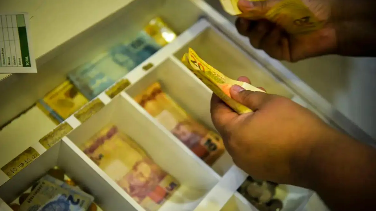 Paraná registra avanço da inadimplência, mas ainda mantém uma das menores taxas do país