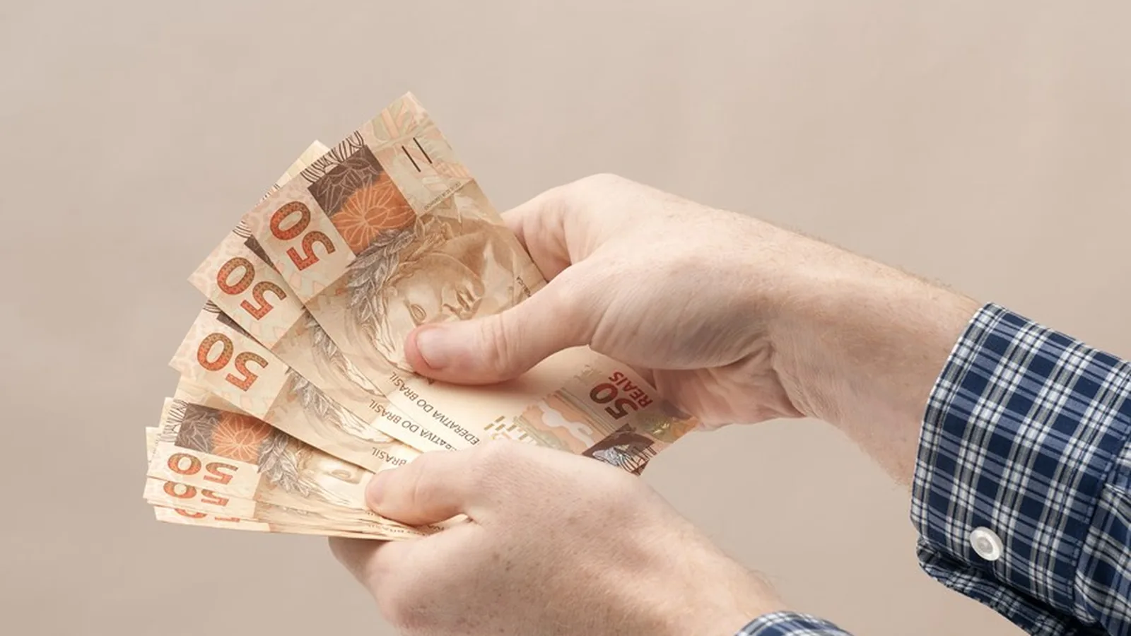 Febre na renda fixa derruba taxas e relação risco-retorno começa a preocupar