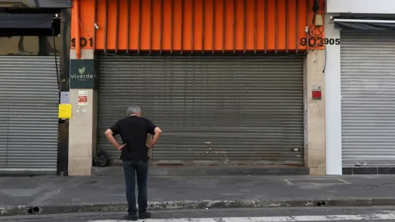 Inadimplência das empresas cresce quase 15% no Brasil e acende alerta