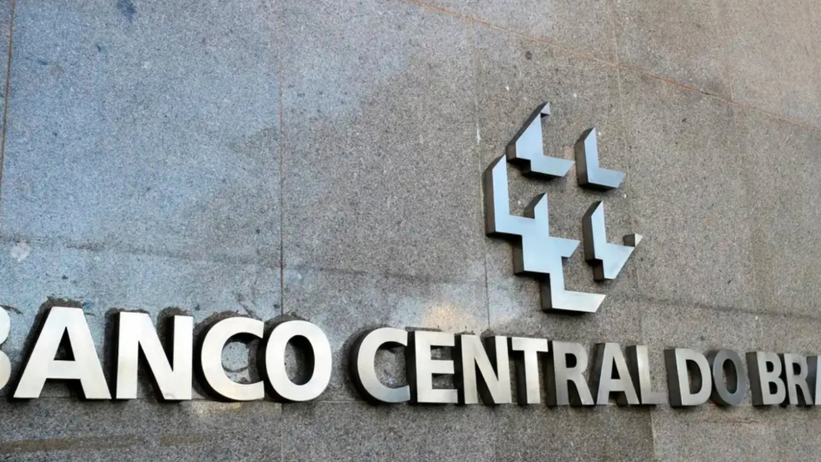 BC reduz Selic pela quinta vez seguida, e juros caem para 13,75%
