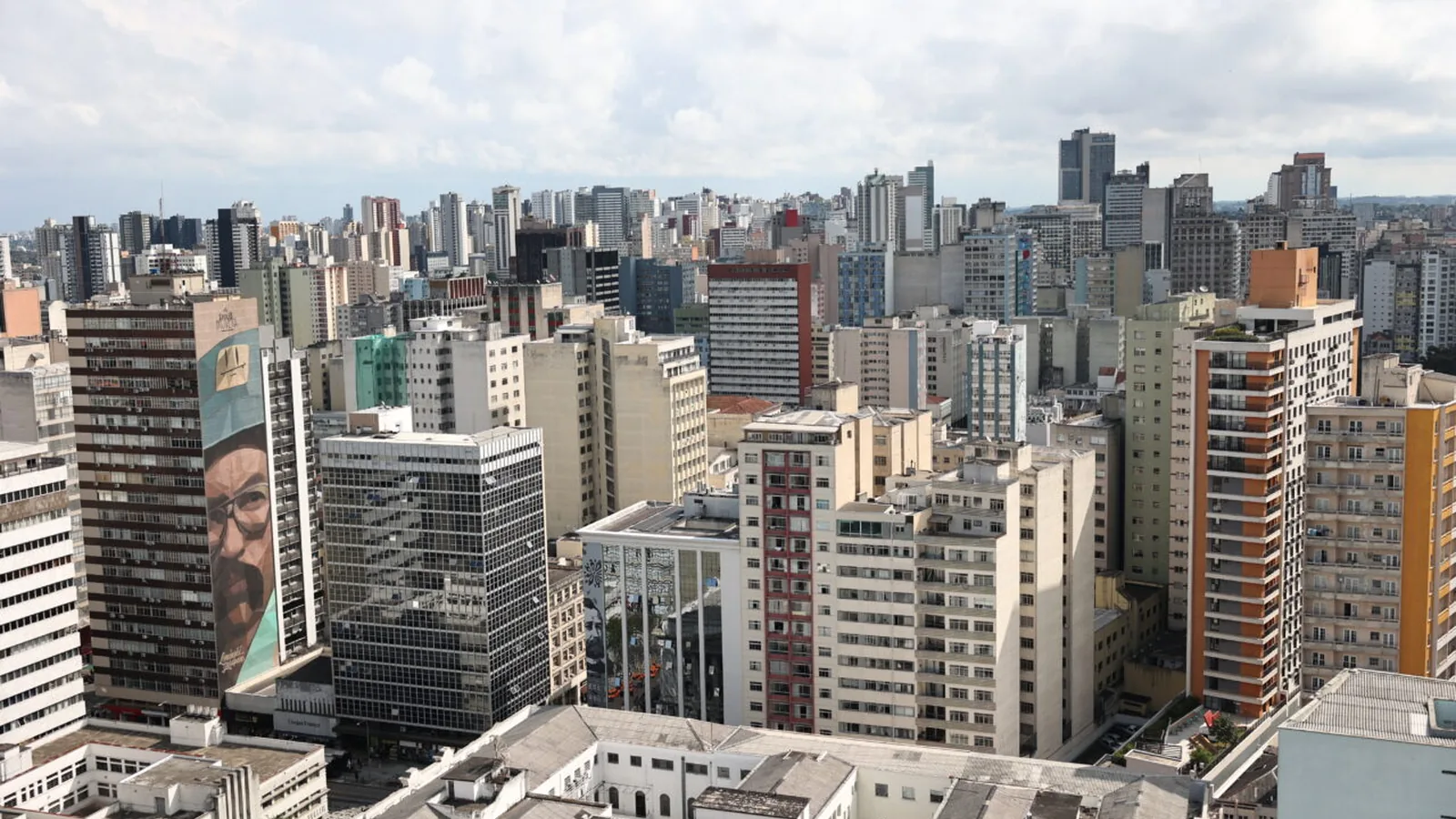 Inadimplência no aluguel no Paraná recua para 5% em setembro