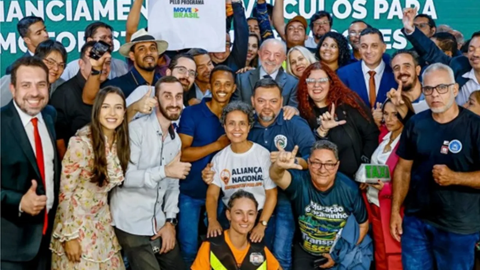 Governo torna permanente programa que garante crédito para motoristas de aplicativo