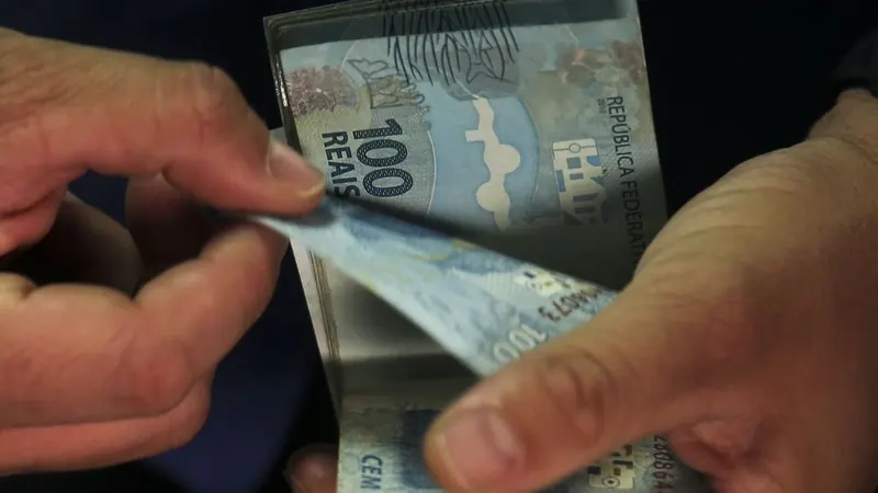 Inadimplência em crédito livre atinge nível recorde no Brasil apesar do Novo Desenrola