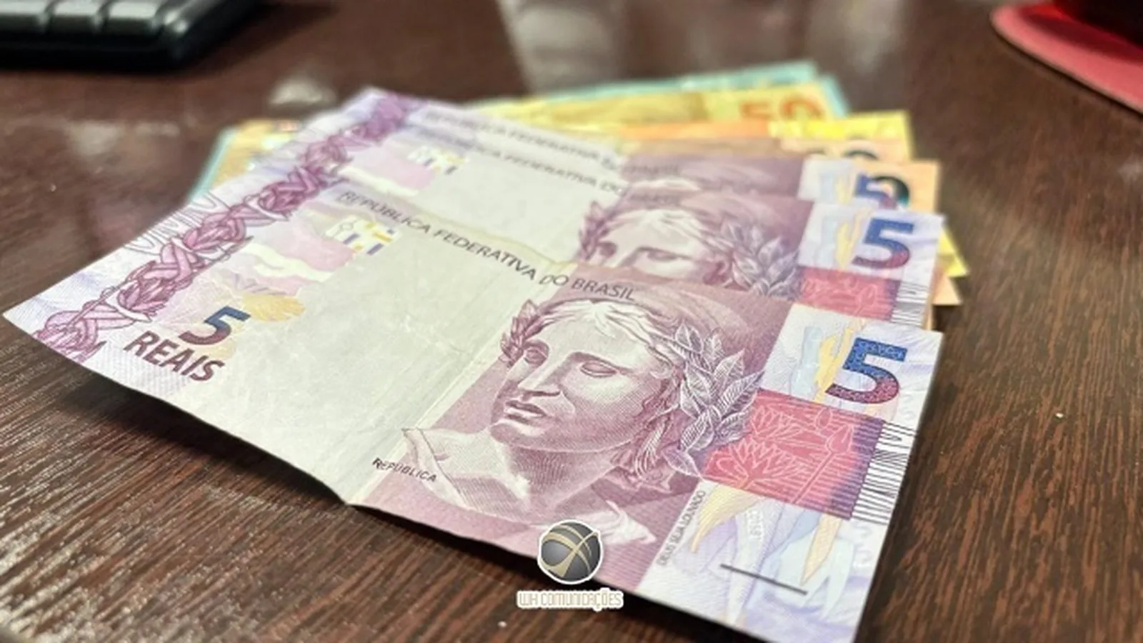 Brasil atinge recorde de 83,9 milhões de inadimplentes; bancos e cartões lideram dívidas