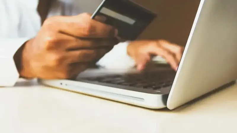Inadimplência cai para 22,2% em SC e fica abaixo da média nacional
