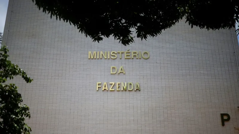 Governo corta projeção para o PIB de 2026 e vê juros pesando sobre economia