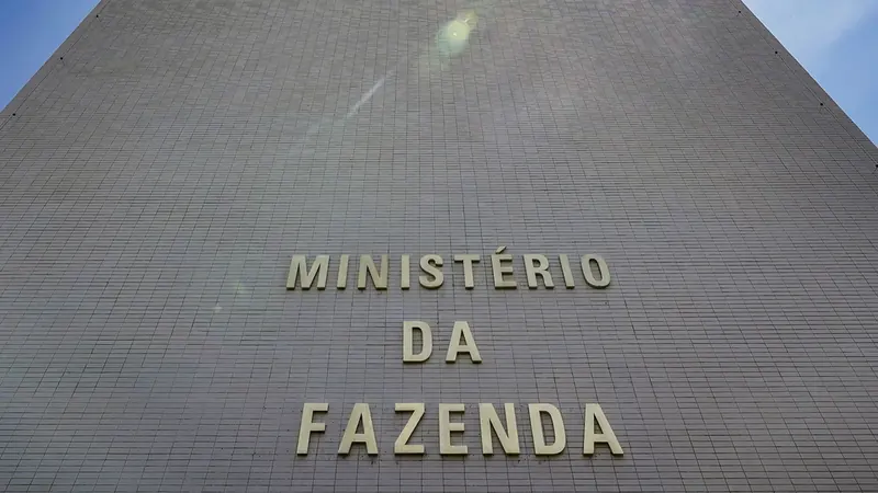 Governo Lula prevê inflação de 4,9% e crescimento de 2% da economia em 2026
