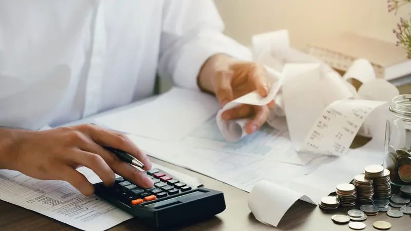 Ceará registra 3,7 milhões de endividados e acumula R$ 19,5 bilhões em dívidas, em agosto