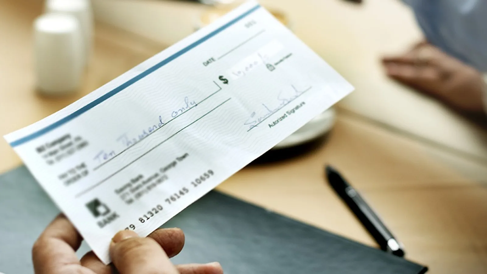 Credor fica 4 anos sem agir, perde direito de cobrar cheque e pagará custas