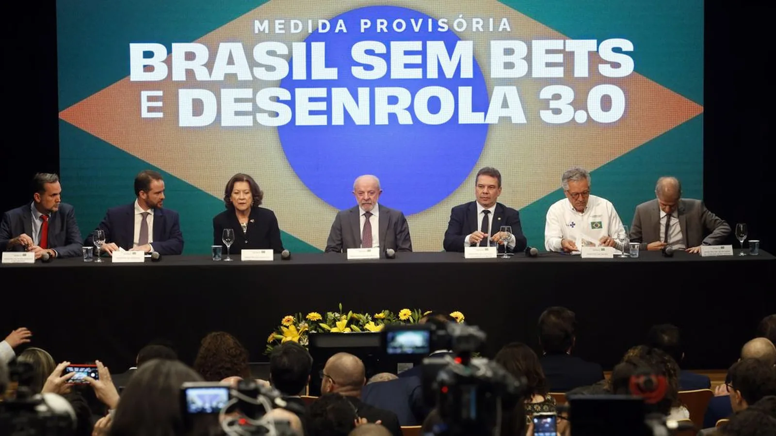 Lula lança nova fase do programa Desenrola com leilão de dívidas