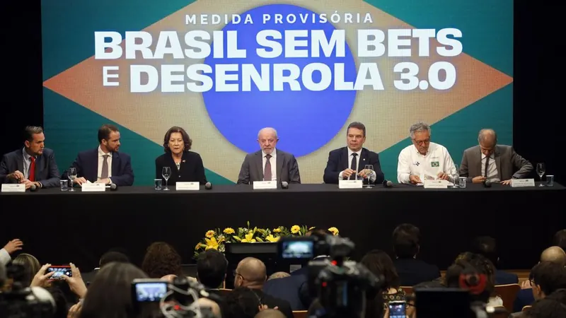 Lula lança nova fase do programa Desenrola com leilão de dívidas