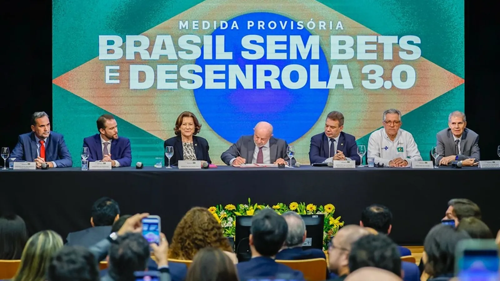 Governo amplia o Desenrola para renegociação de dívidas de até R$ 10 mil