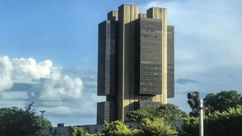 Banco Central Recusa Licença para Primeiro Operador de Serviços de Ativos Virtuais, Enviando Sinal de Vigilância no Setor Cripto no Brasil