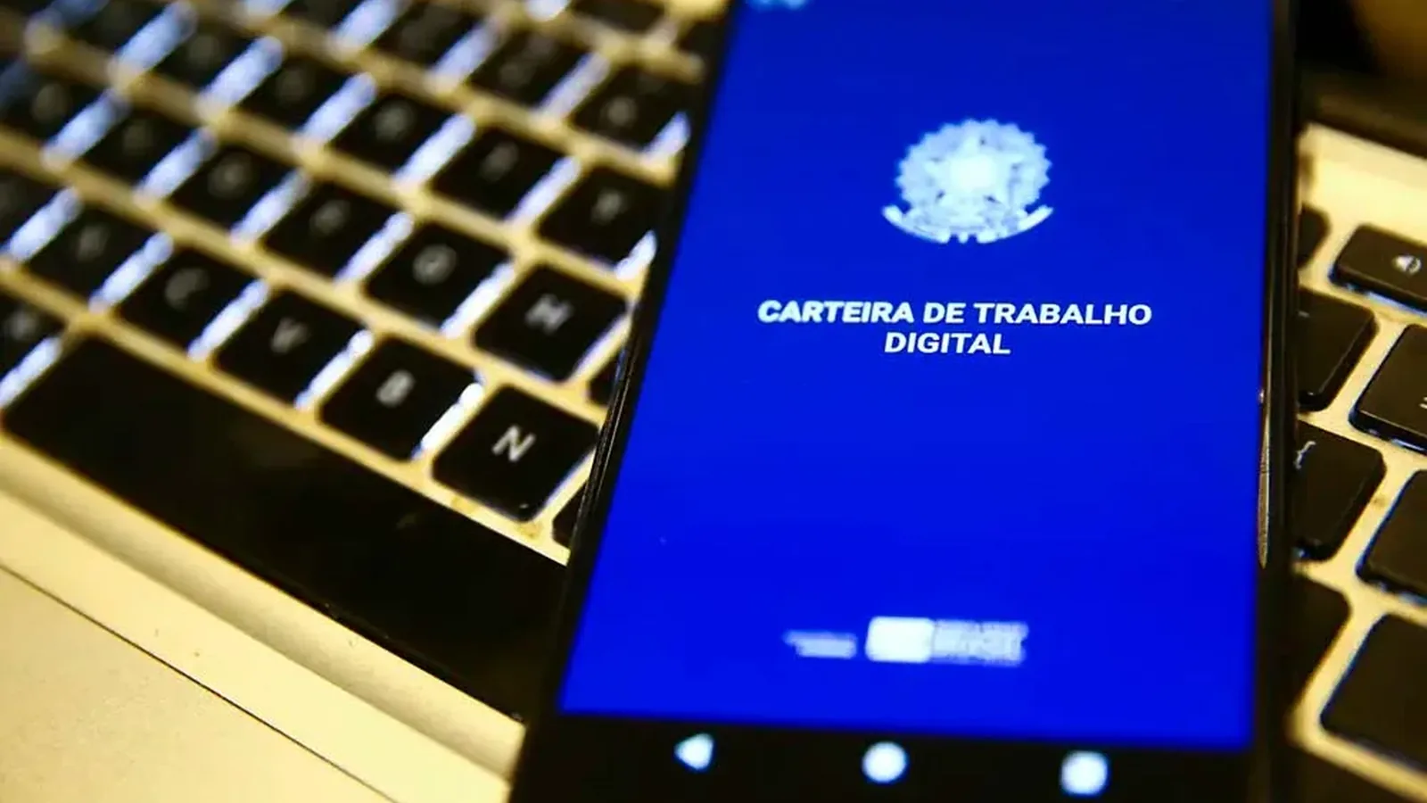 Taxa de desemprego cai para 5,3%, a menor para o trimestre até o mês de agosto