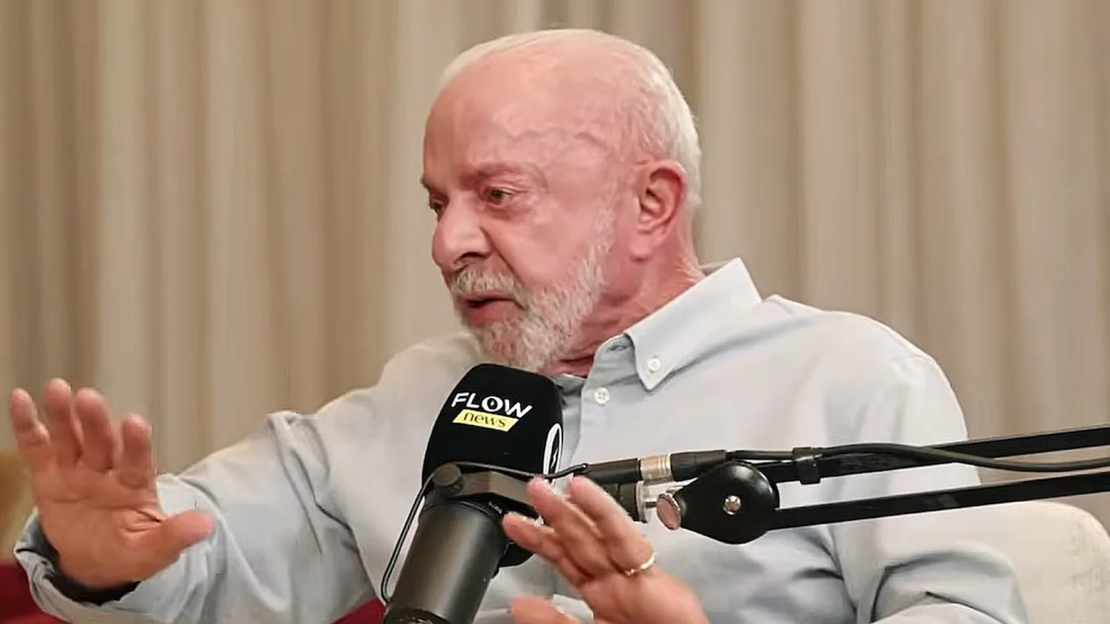 Lula diz que discute com BC proibir bancos de dar mais de um cartão de crédito por pessoa