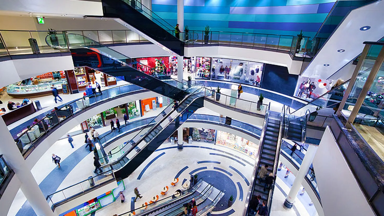 De acordo com a CNC, a Intenção de Consumo das Famílias registrou retração de 0,3% em setembro, atingindo 104,5 pontos, o menor patamar desde março (104,4 pontos). Na comparação com setembro do ano passado, no entanto, o índice geral apresent