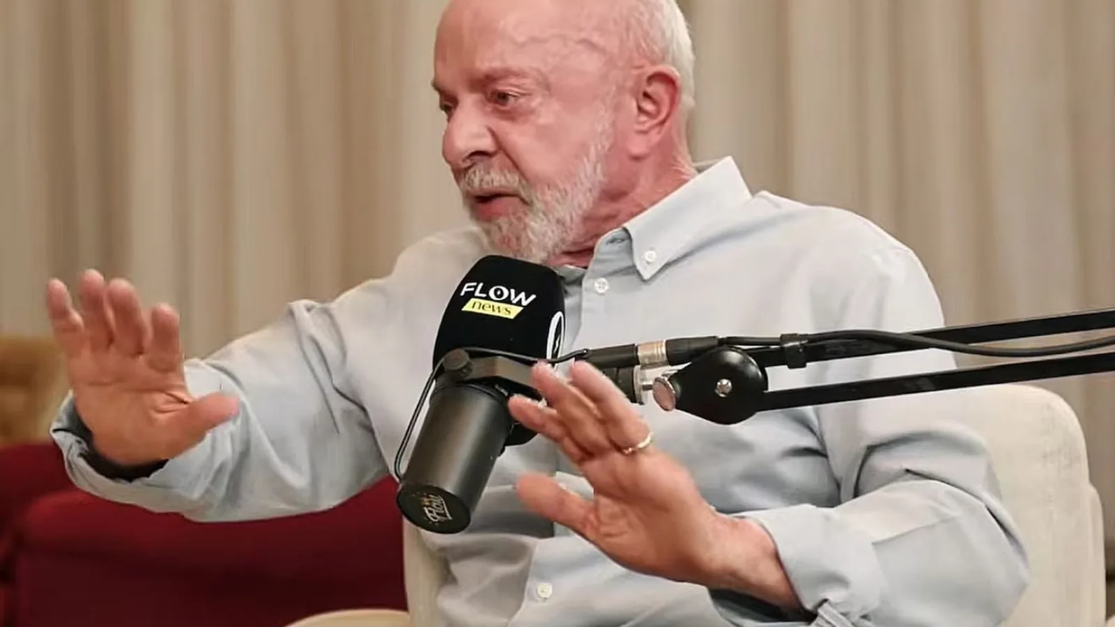 Lula diz que discute com BC proibir bancos de dar mais de um cartão de crédito por pessoa