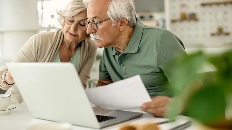 Renegociação de dívidas entre idosos cresce 27% em SC, mas inadimplência também aumenta